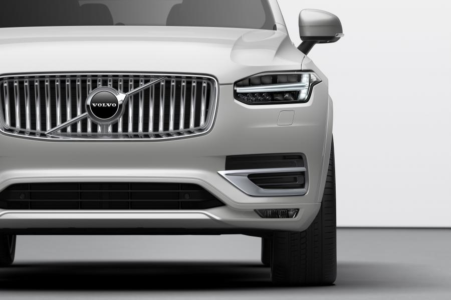Детали экстерьера Volvo XC90 T8 Twin Engine Inscription 2019 года  (WW) (фото 3 из 23)
